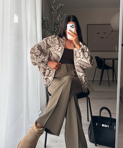 Pantalones plisados Caqui Cleo | Ezentia.Couture