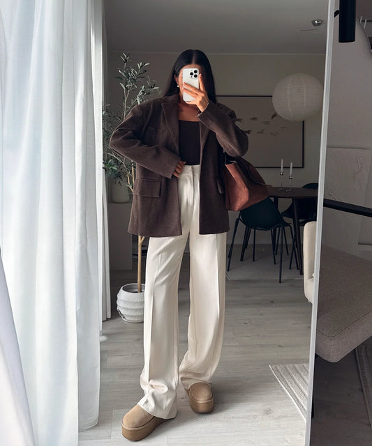 Pantalones plisados Beige Cleo | Ezentia.Couture